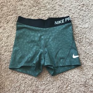 Forest green bike pros